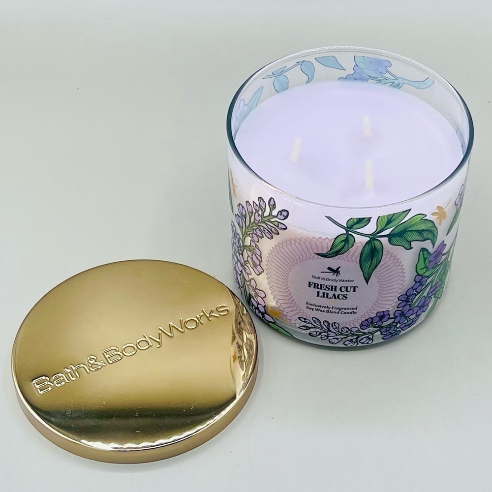 Bath & Body Works FRESH CUT LILACS 3 Wick Candle 14.5 oz ~ New In Box - Picture 4 of 6